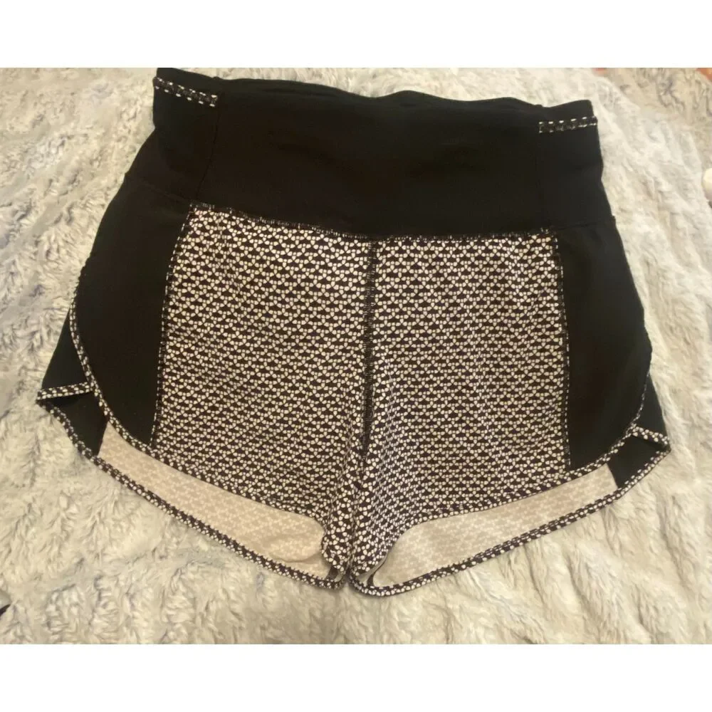 Lululemon Real Quick Perforated Shorts 3.5" Monochromic Black Size 4 EUC - Picture 5 of 8
